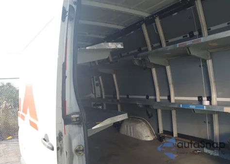 2015 Mercedes-Benz Sprinter 2500 High Roof z USA, uszkodzony, nr VIN WD3PE8DB2FP127501